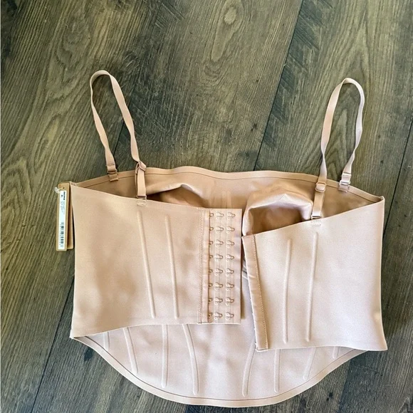 NEW Skims Bonded Corset Crop - Picture 3 of 5
